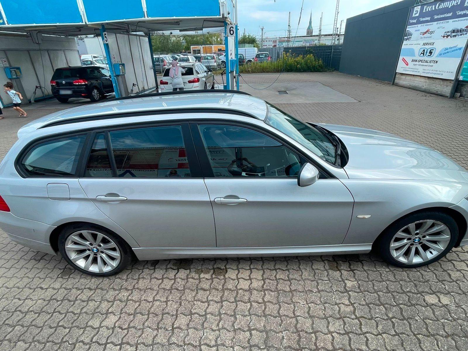 BMW 316 2012 — rear view
