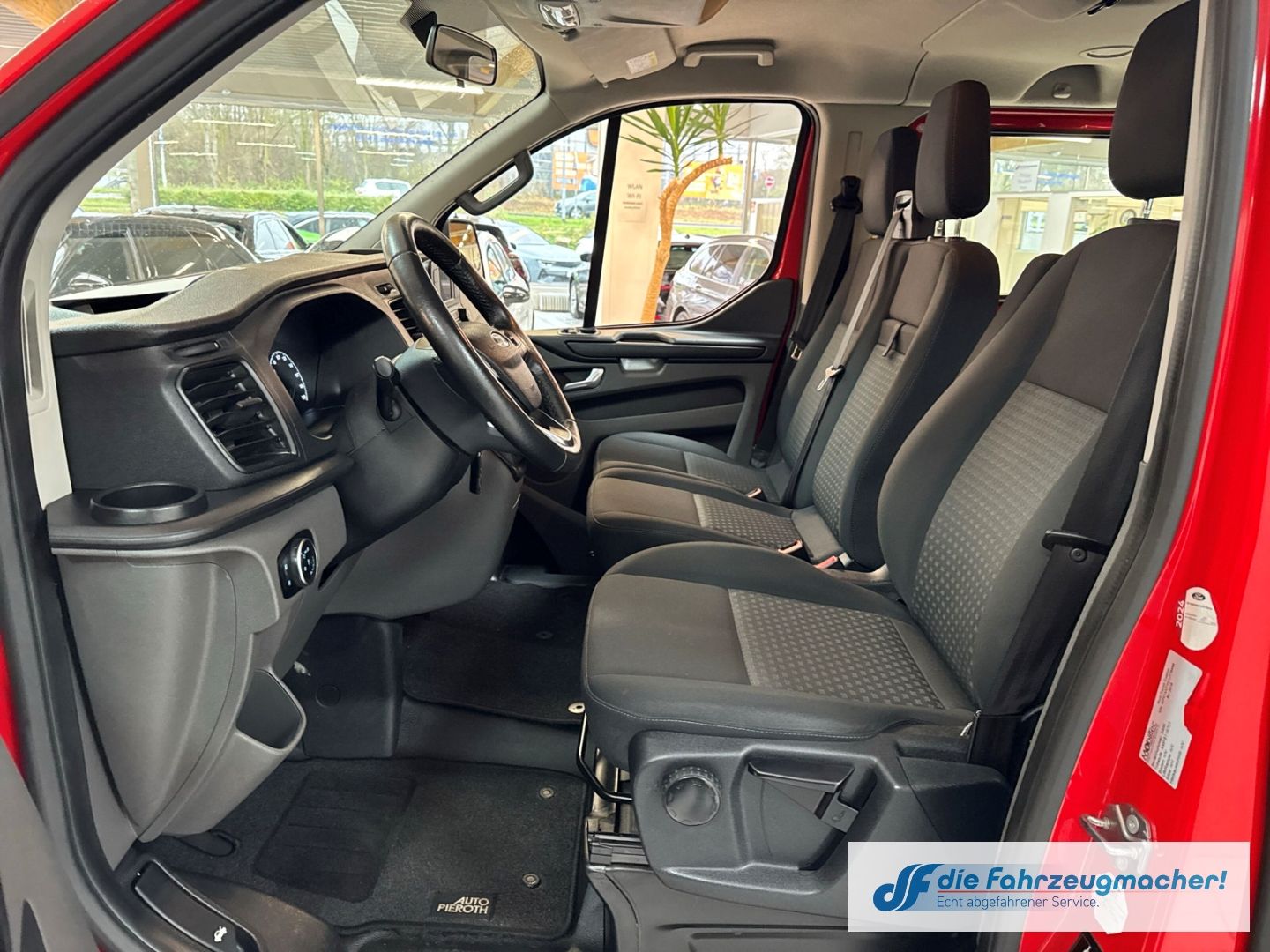 Fahrzeugabbildung Ford Transit Custom Tourneo Kombi 320 L1 Trend *6145