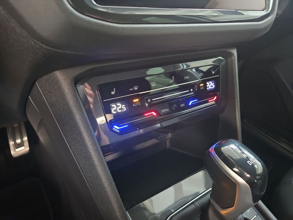 Fahrzeugabbildung Volkswagen Tiguan 1.5 TSI United OPF (EURO 6d) ACC AHK AUT