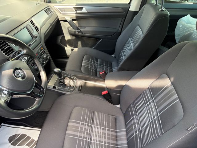 Fahrzeugabbildung Volkswagen Golf Sportsvan VII Autom.+Navi+Kamera+LM+WR+BT+