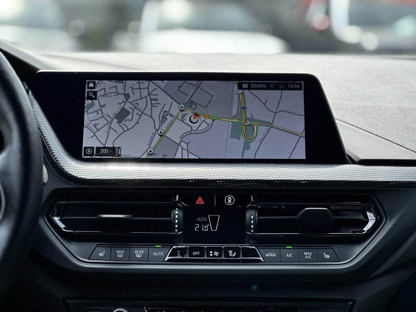 BMW 118 d Hatch Sport Line DAB LED WLAN RFK Tempomat, миниатюра 16