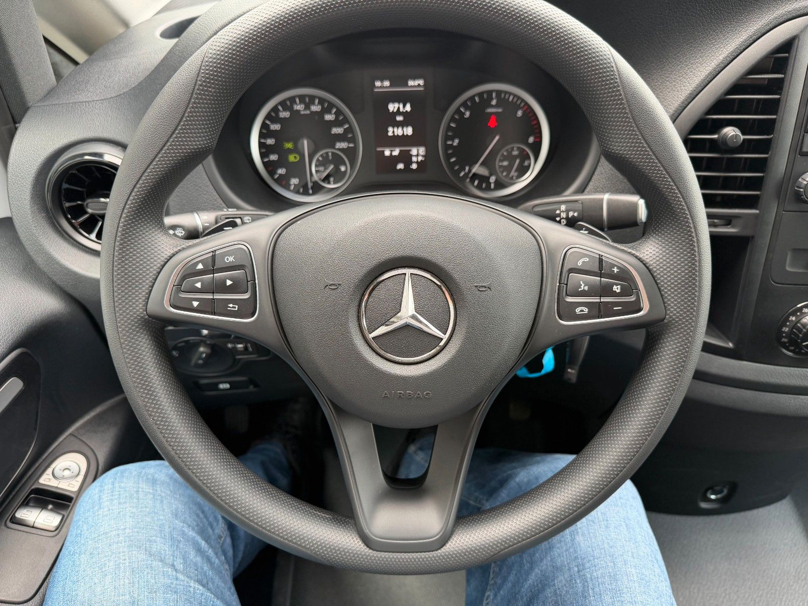 Fahrzeugabbildung Mercedes-Benz Vito 114 CDI Tourer Extral 9G Klima Kamera