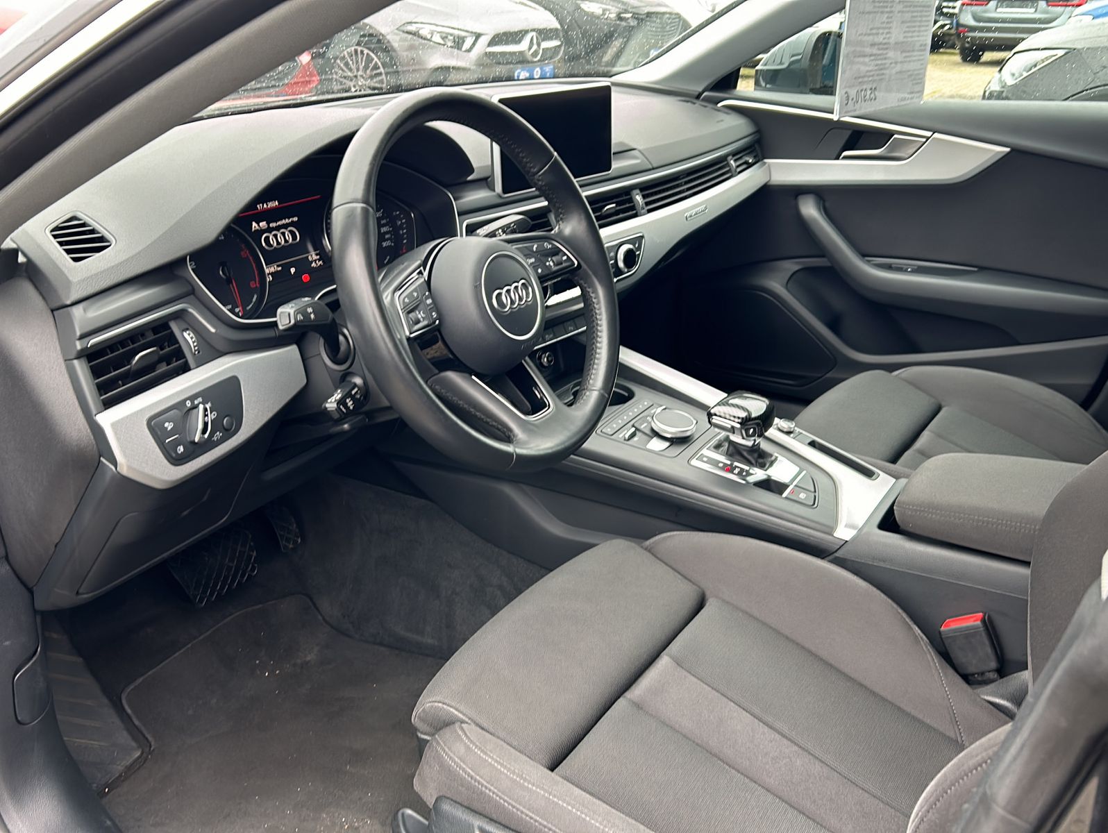 Fahrzeugabbildung Audi A5 Sportback 2,0 TDI quattro Sport