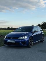 Volkswagen Golf 7 R 2.0 TSI DSG  300 PS - Volkswagen Golf: 3.0