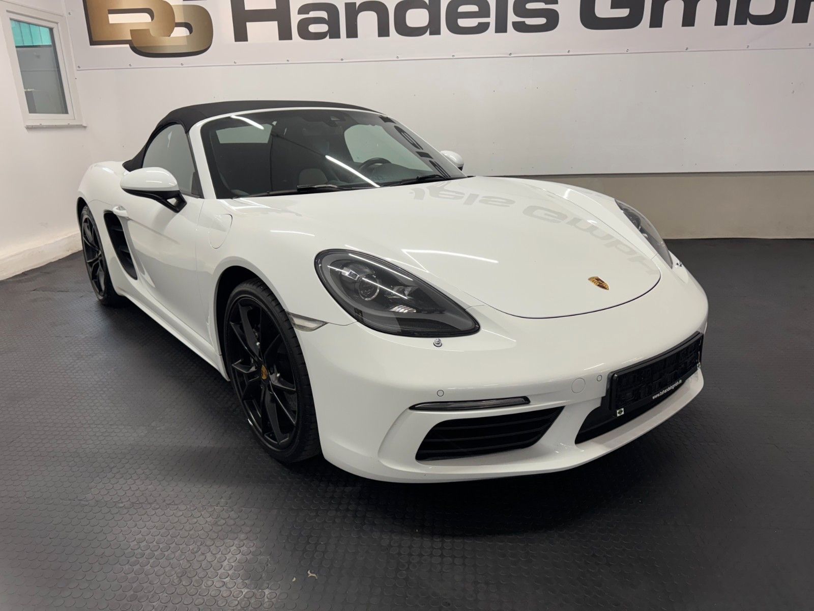 Porsche 718 Boxster*BI-XENON*U-FREI*NAVI*PDC*DAB*FACELIF