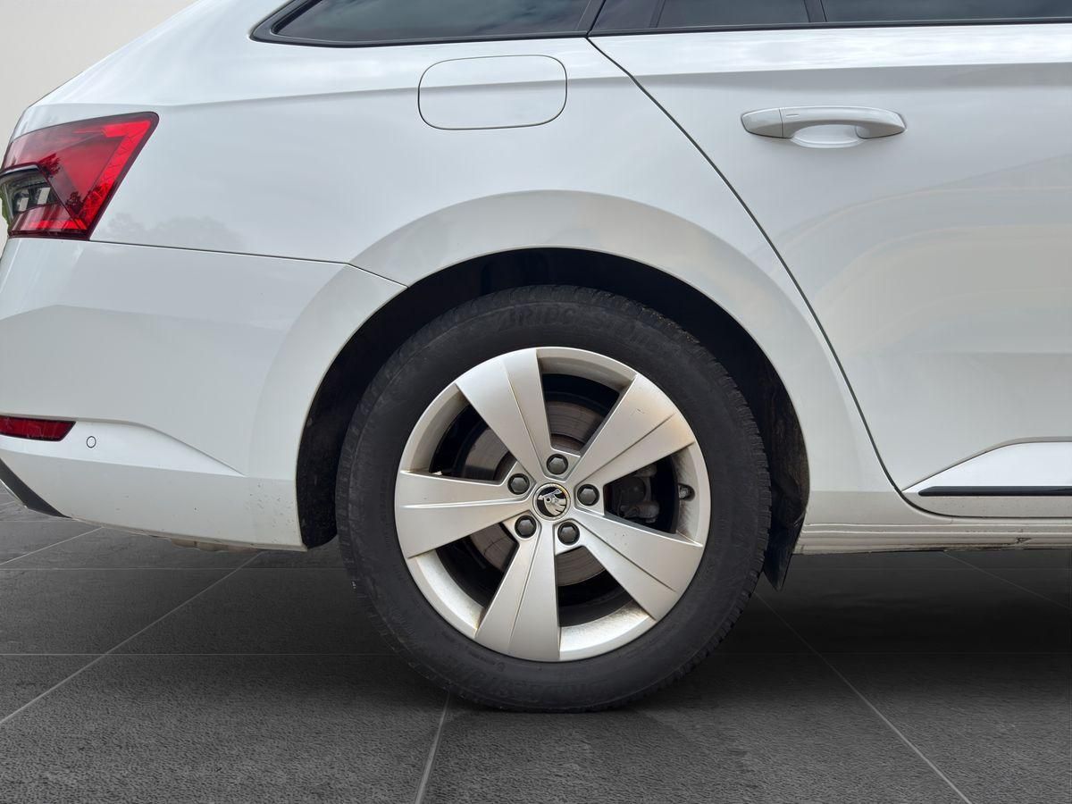 Fahrzeugabbildung SKODA Superb Combi Sportline 2.0 TSI 140 kW