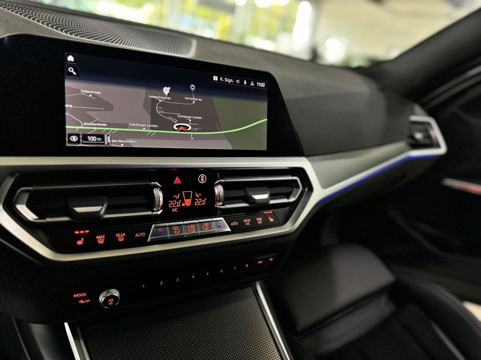 Fahrzeugabbildung BMW 330d M Sport Kamera Laser HUD DAB HiFi Komfort