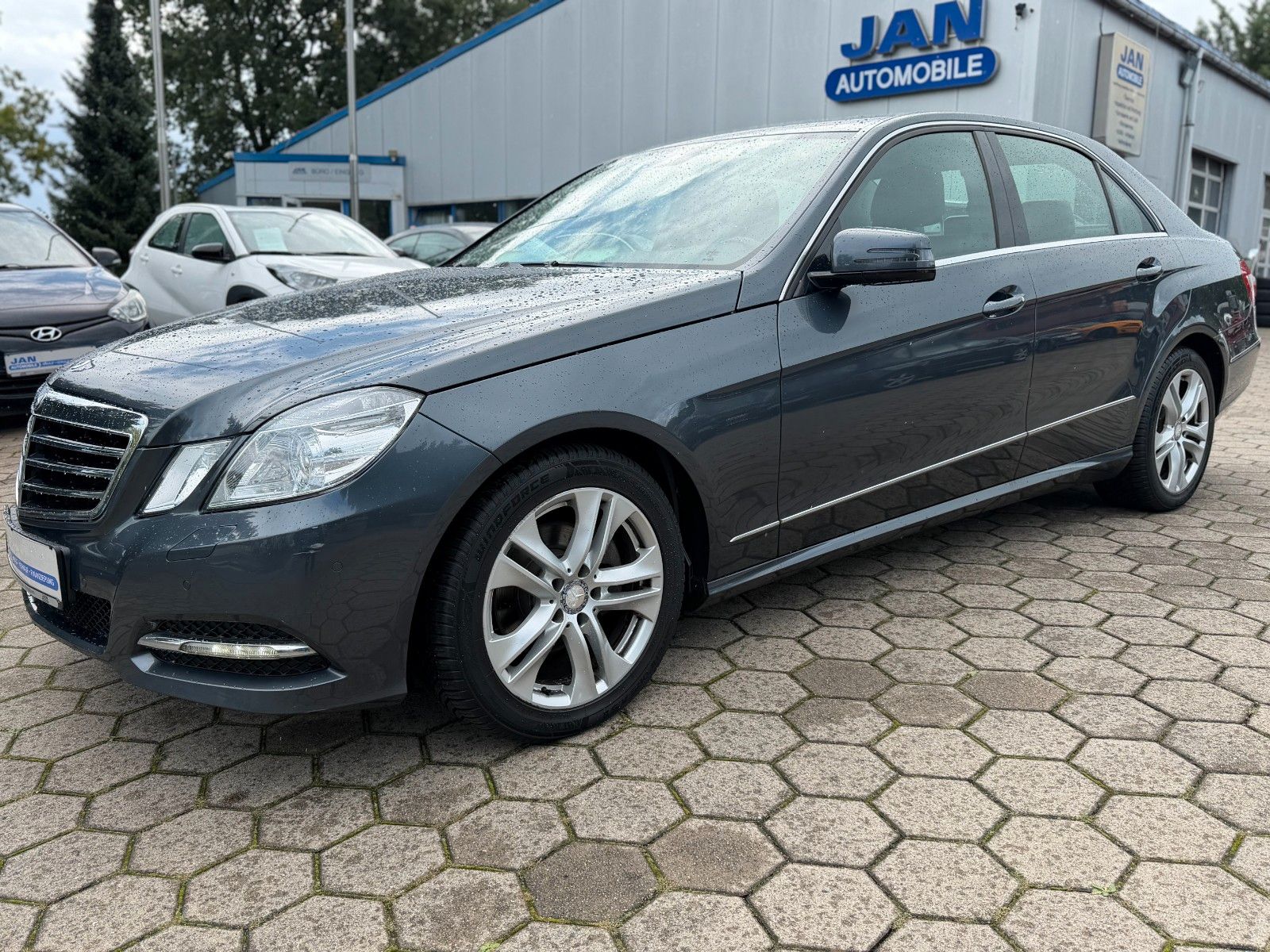 Mercedes Mercedes-Benz E 220 CDI Lim. Avantgarde Automatik