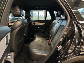 Mercedes-Benz GLC 300 de 4Matic *1. Hand*AHK*Klima*SHZ*LED*Nav