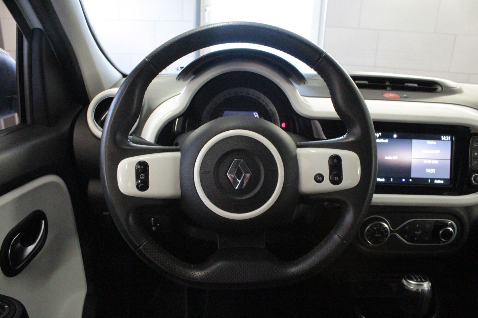 Fahrzeugabbildung Renault Twingo SCe65 Intens*Easy Link*Faltdach*