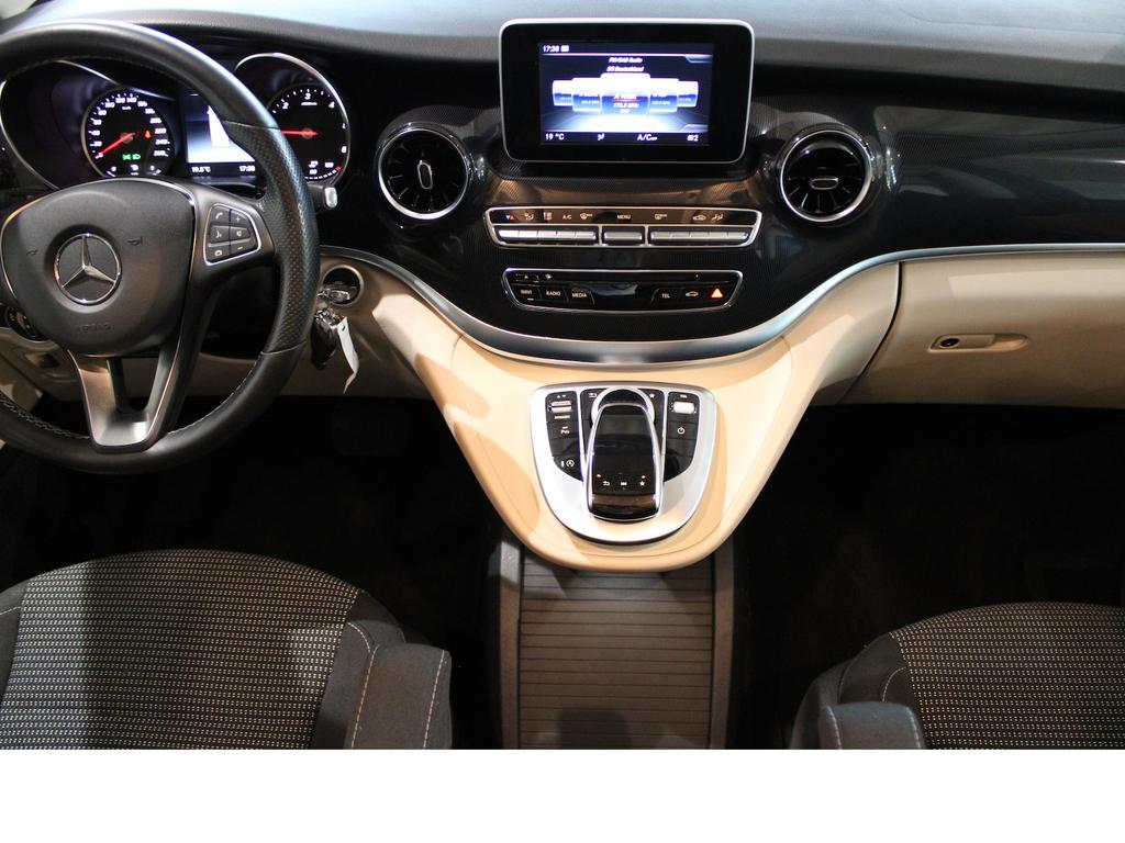 Mercedes-Benz V 220