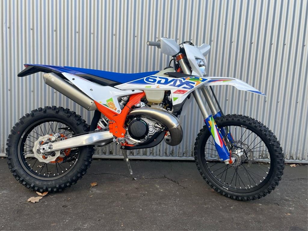 KTM 300 EXC SIX DAYS 2026 sofort verfügbar