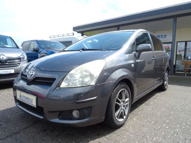 TOYOTA Verso