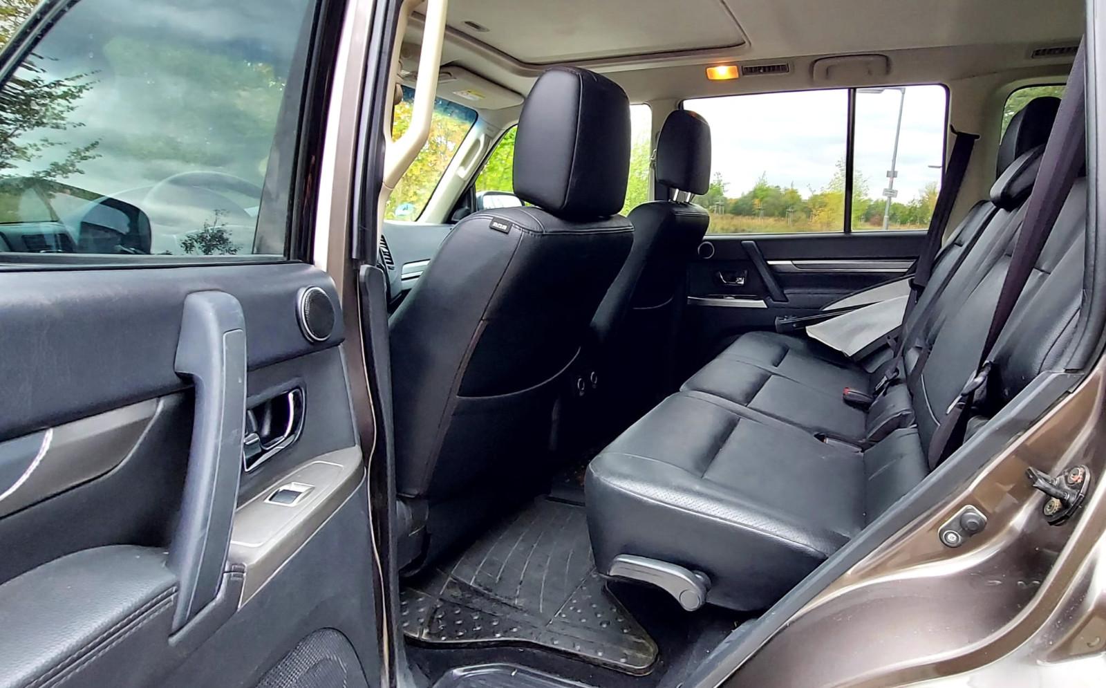MITSUBISHI PAJERO 3.2 DI-D 200CH EDITION 30
