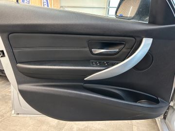 BMW 318 d Limousine *Klima*SHZ*Navi*PDC*Bi-Xenon*