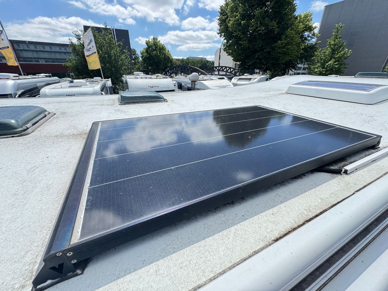 Fahrzeugabbildung Chausson Alkoven C714 GA VIP M20 FIAT DUCATO MAXI SOLAR