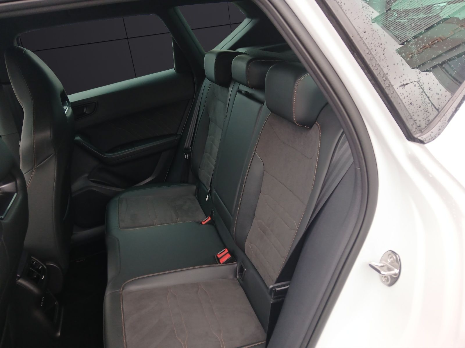 Fahrzeugabbildung CUPRA Ateca TSI DSG 4Drive LED AHK Navi Pano AID ACC P