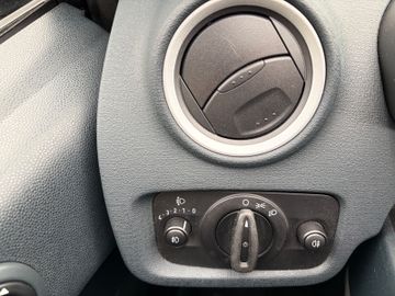 Bild 8 Ford Fiesta 3trg Champions Edition +KLIMA+AUX+SHZ+BT+