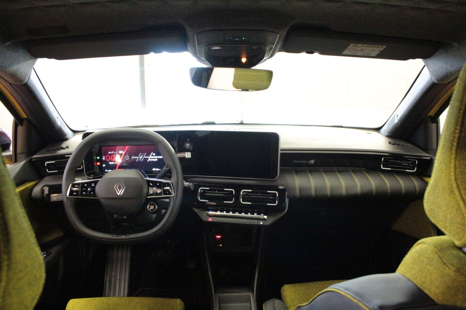 Fahrzeugabbildung Renault R 5 Iconic Five 150 Comfort Range