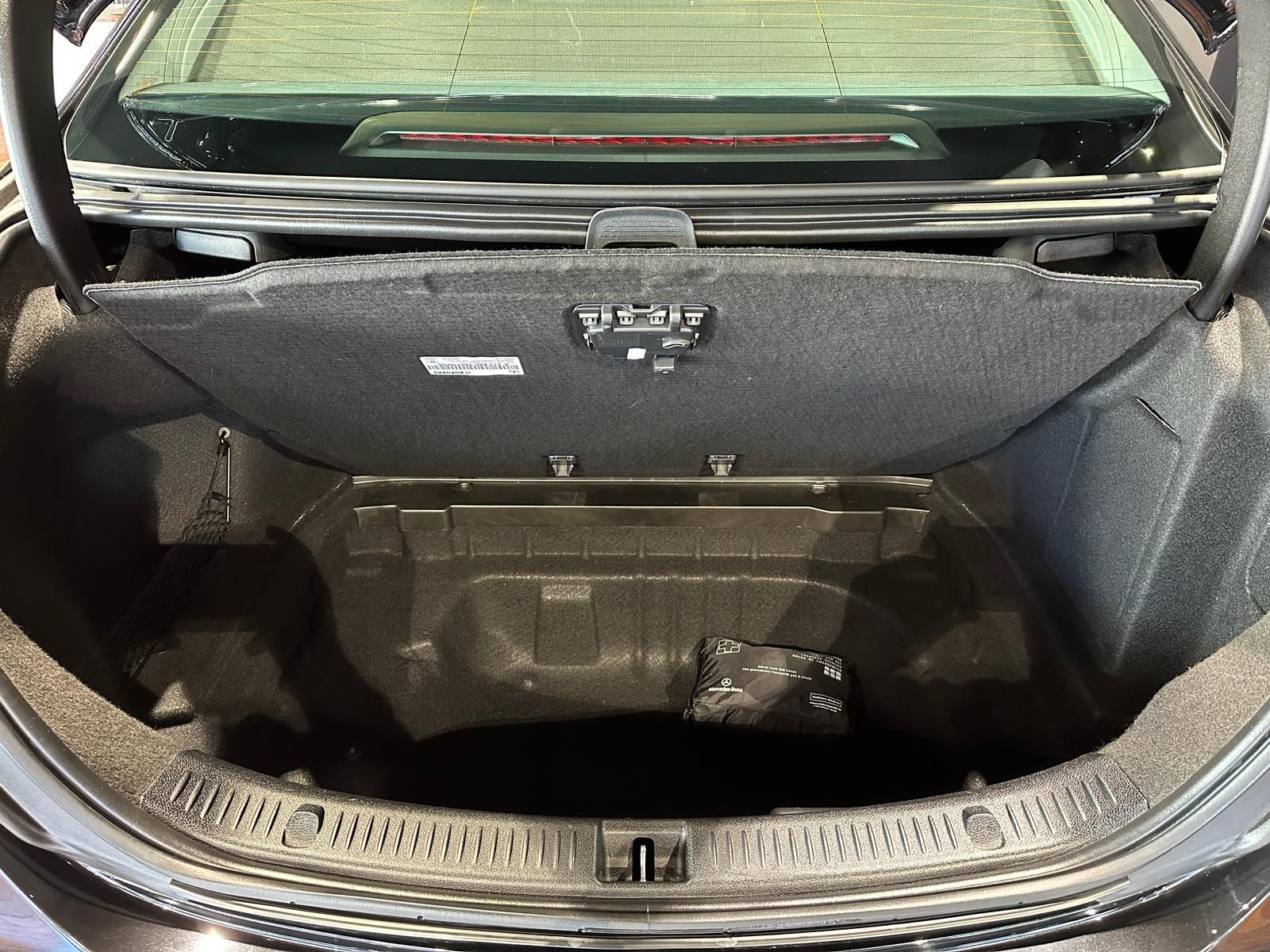 Mercedes-Benz E 220 LIMOUSINE AVANTGARDE DISTRONIC COMAND 360° foto 8