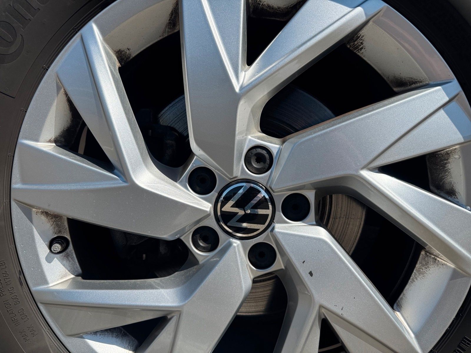 Fahrzeugabbildung Volkswagen Tiguan Life ACTIVE 1.5 TSI