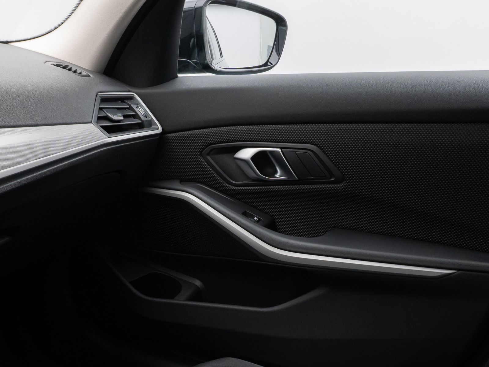 Fahrzeugabbildung BMW 330e DAB CockPit+ PDC LED Geschwindigkeitsreg