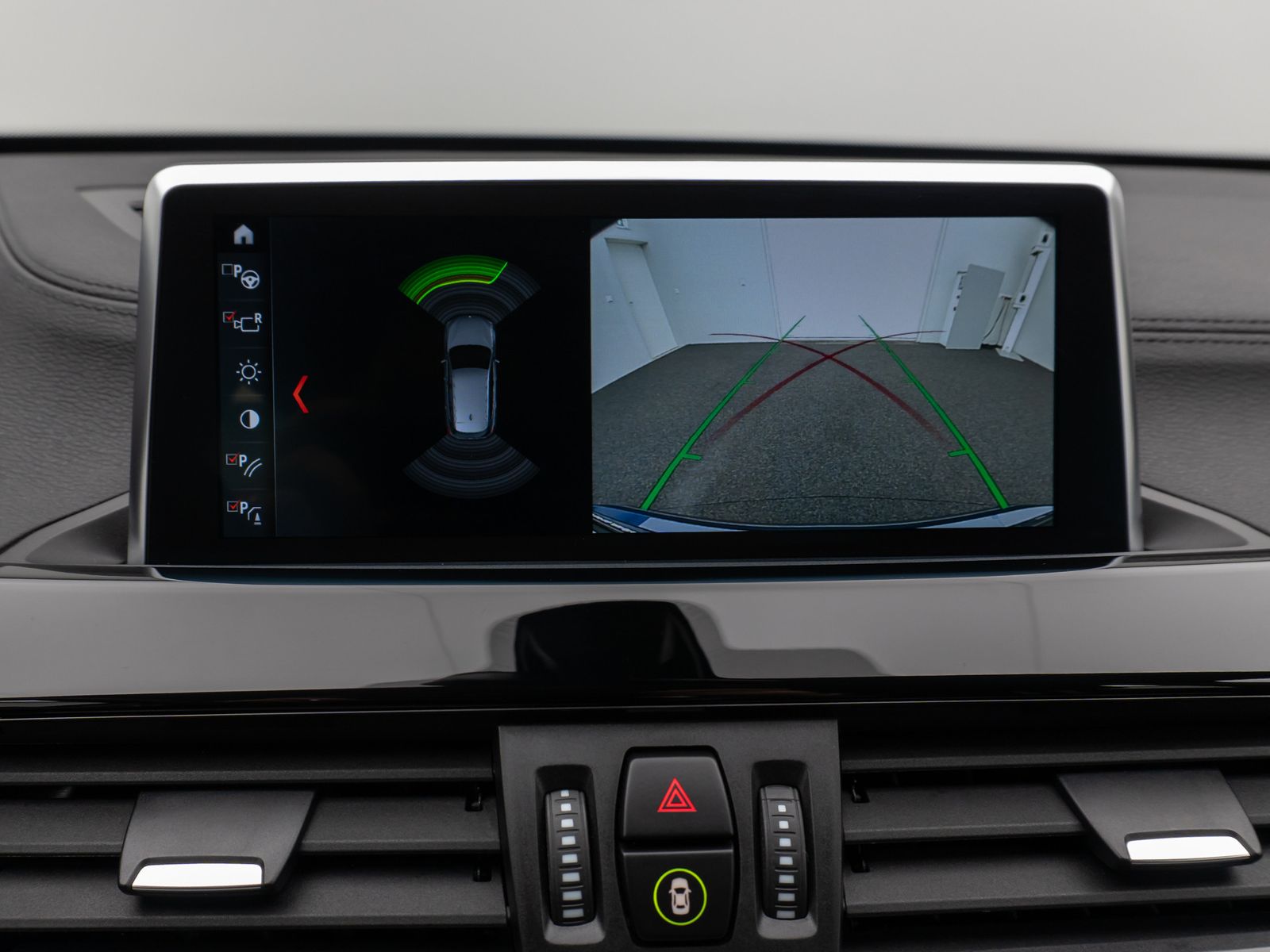 Fahrzeugabbildung BMW X1 xD25e Sport Line Kamera DAB Geschwindigkeitsr