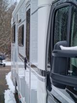 LMC Breezer  Black Edition  - LMC Teilintegrierter Breezer