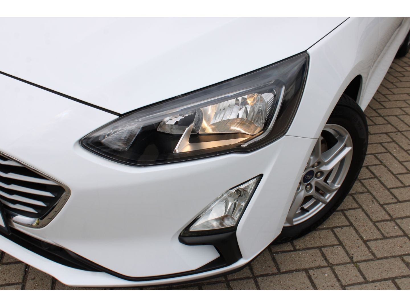 FORD Focus Turnier Cool&Connect 1.0 EcoBoost Navi AHK - Image 29