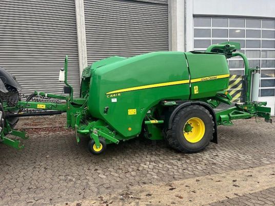 John Deere C441 R