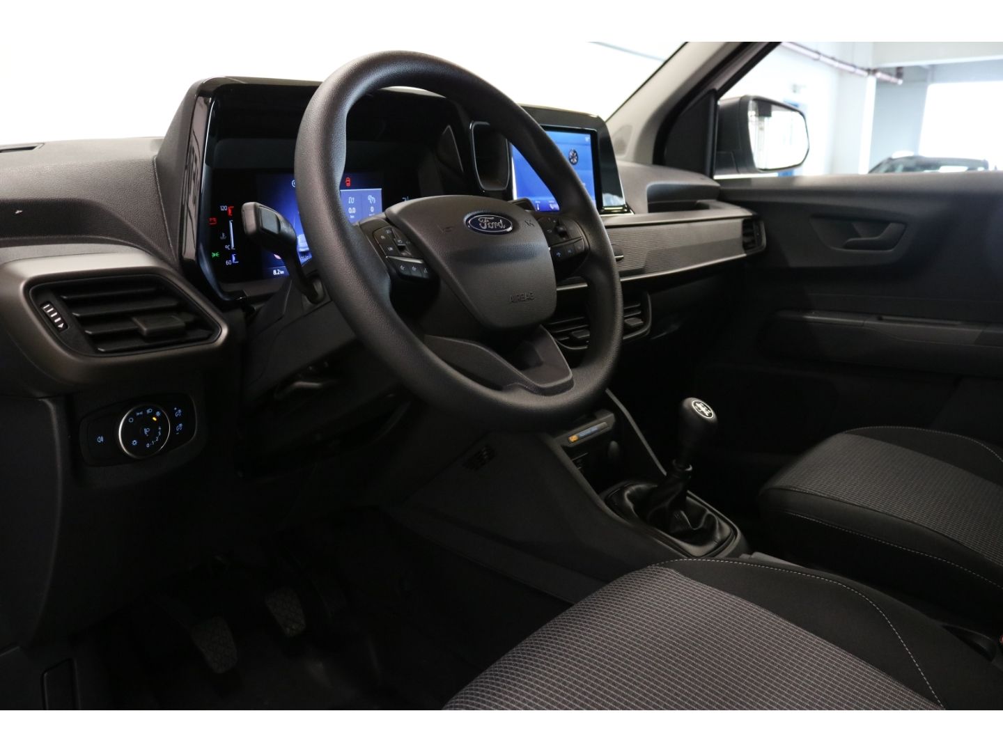 Fahrzeugabbildung Ford Transit Courier Basis 1.0 EcoBoost Klima PDC Tem