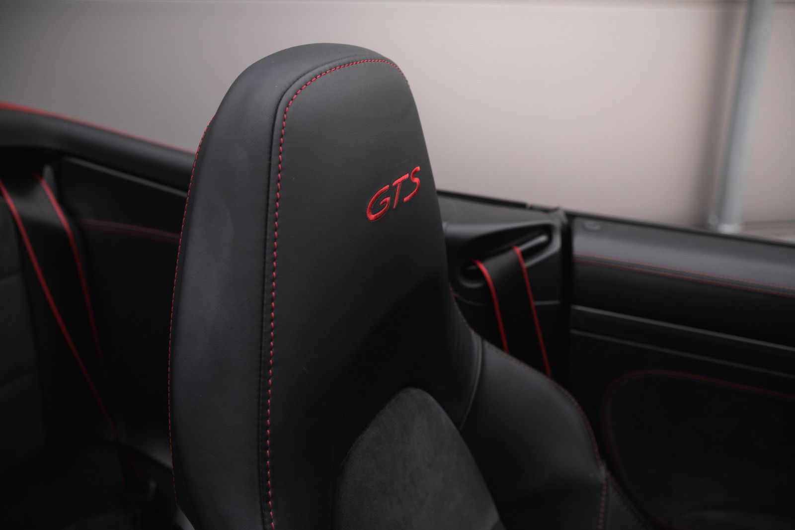 Fahrzeugabbildung Porsche 911/991.1 GTS Cabrio-el. 18Wegesitz-DAB-BOSE