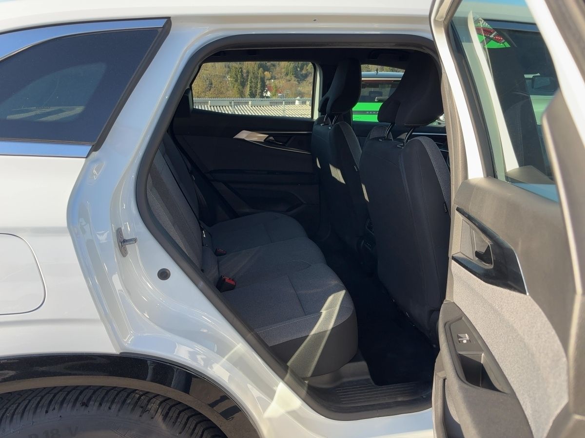 Fahrzeugabbildung Renault Austral Equilibre 140 Automatik SHZ EPH