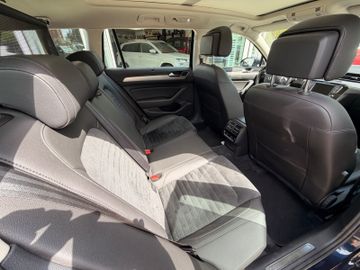 Volkswagen Passat Variant - 9