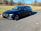 Mercedes-Benz E 220 d T Autom. - - Mercedes-Benz E 220 Gebrauchtwagen in Frankfurt