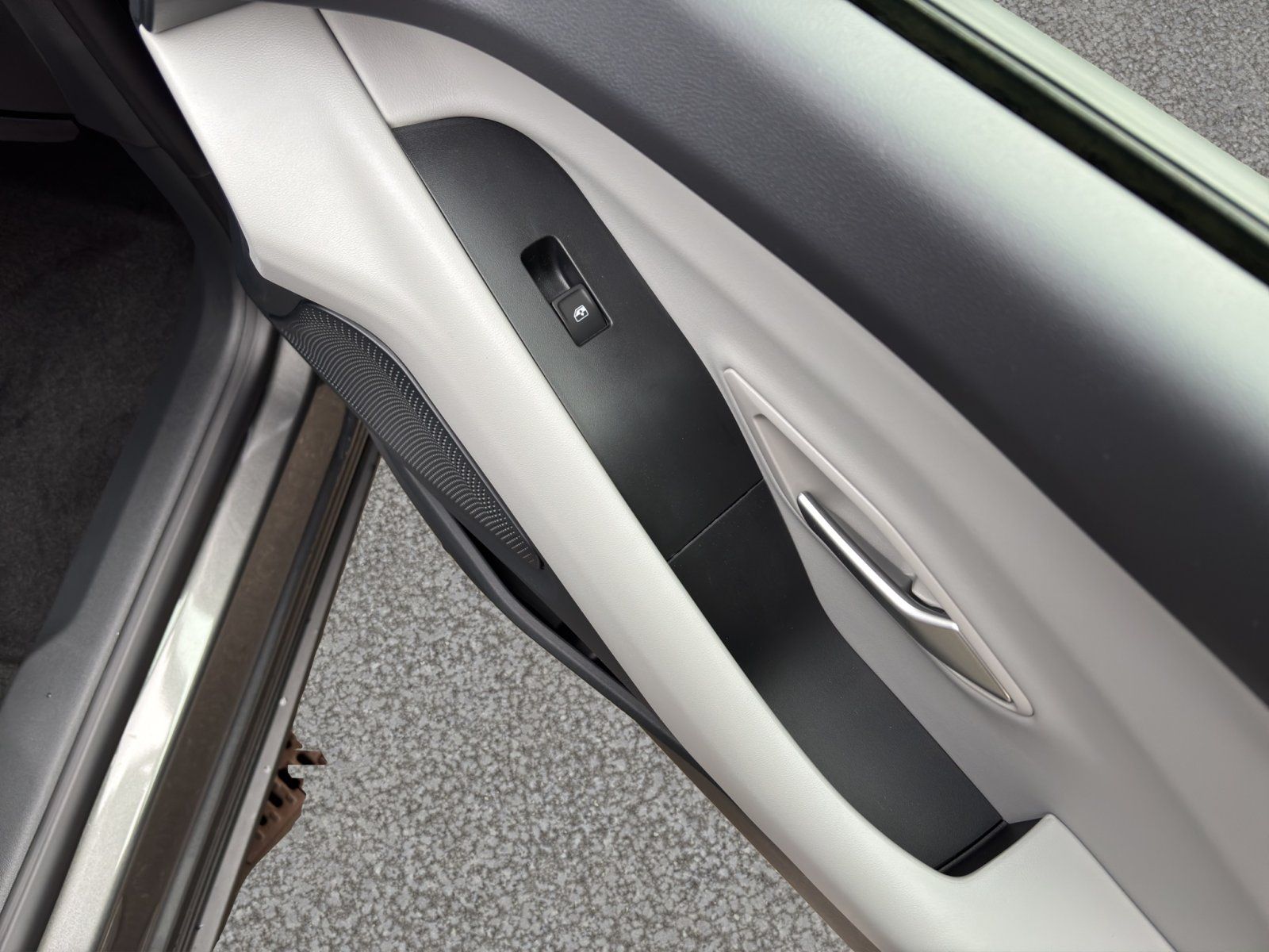 Fahrzeugabbildung Ford Explorer RWD