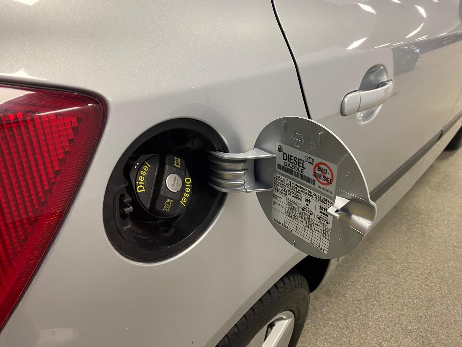 Fahrzeugabbildung SKODA Fabia 1.6 TDI Ambition KLIMA+ALU+Allwetter