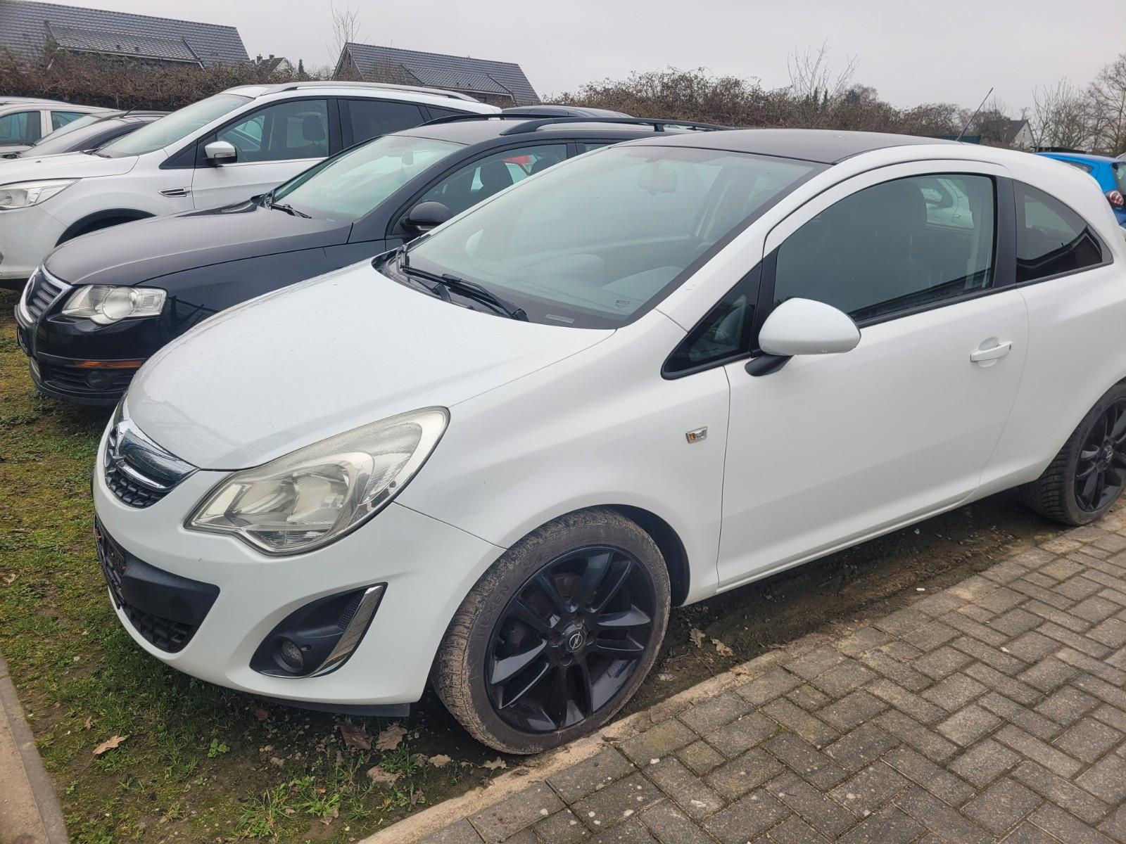 Opel Corsa D Color Edition 1,4 LITER