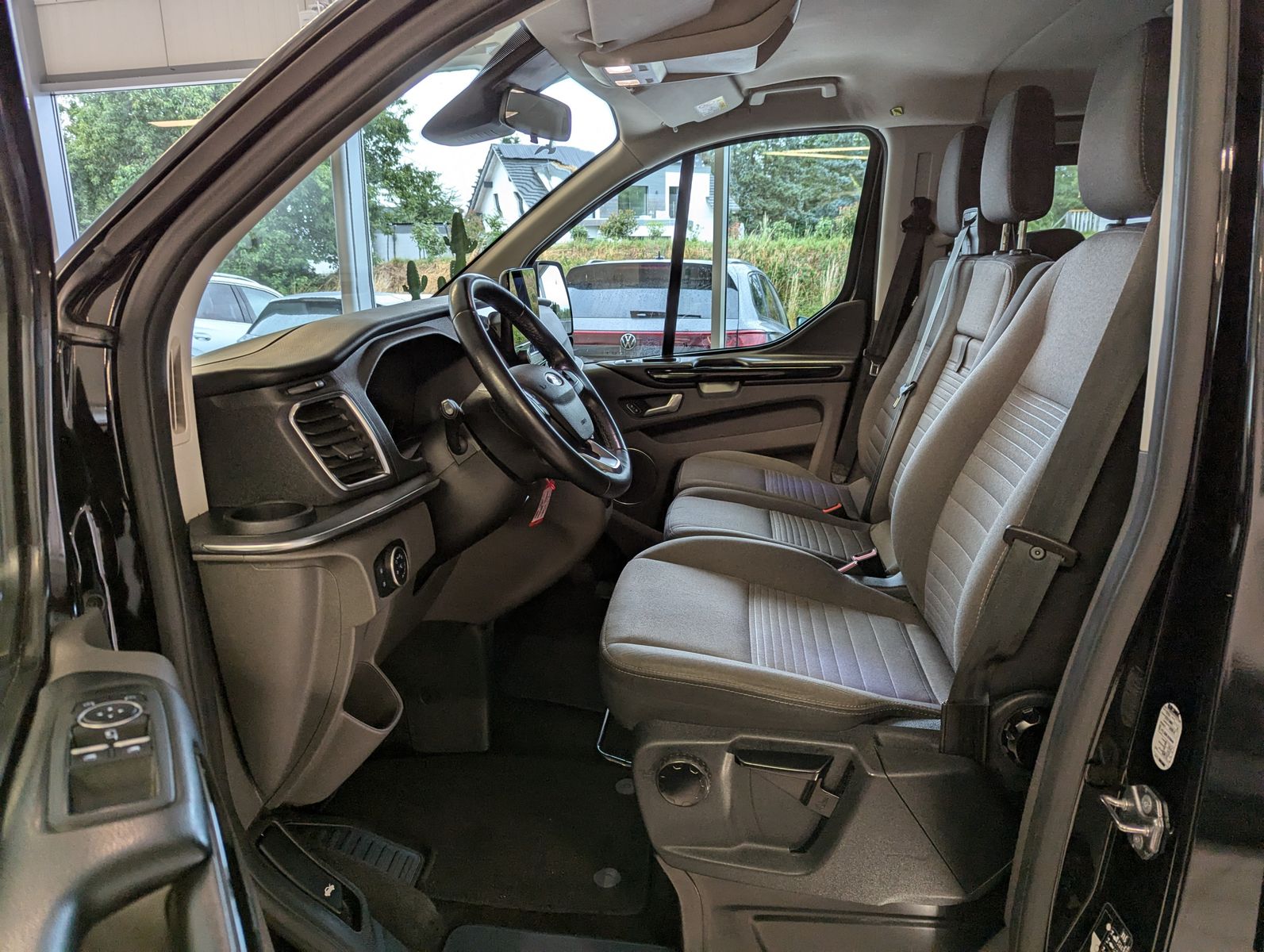 FORD Tourneo Custom 320 L2 Titan. 9-Sitze ACC Cam AHK - Image 11