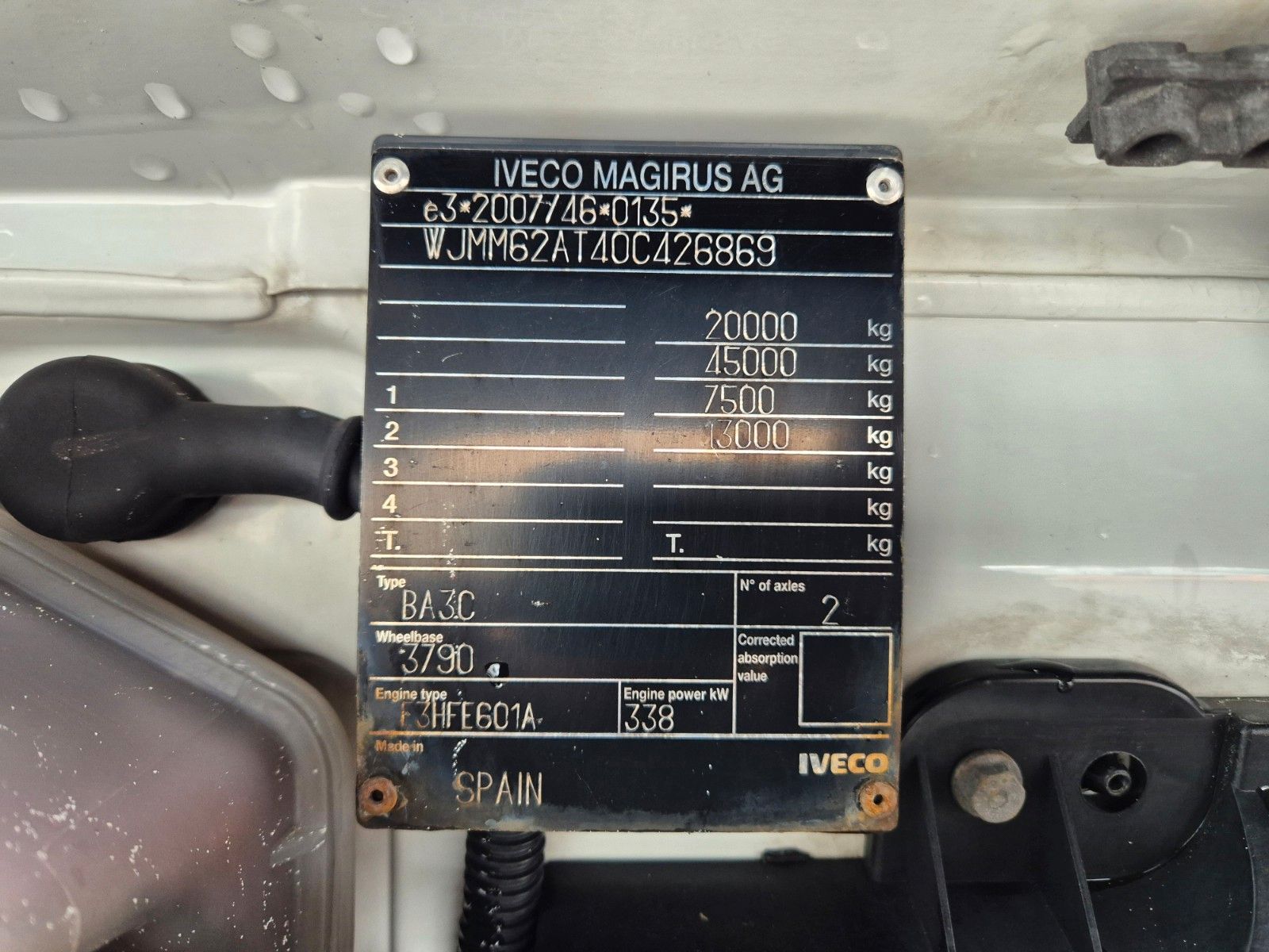 Fahrzeugabbildung Iveco Stralis 460NP LNG Intarder 3 Stück