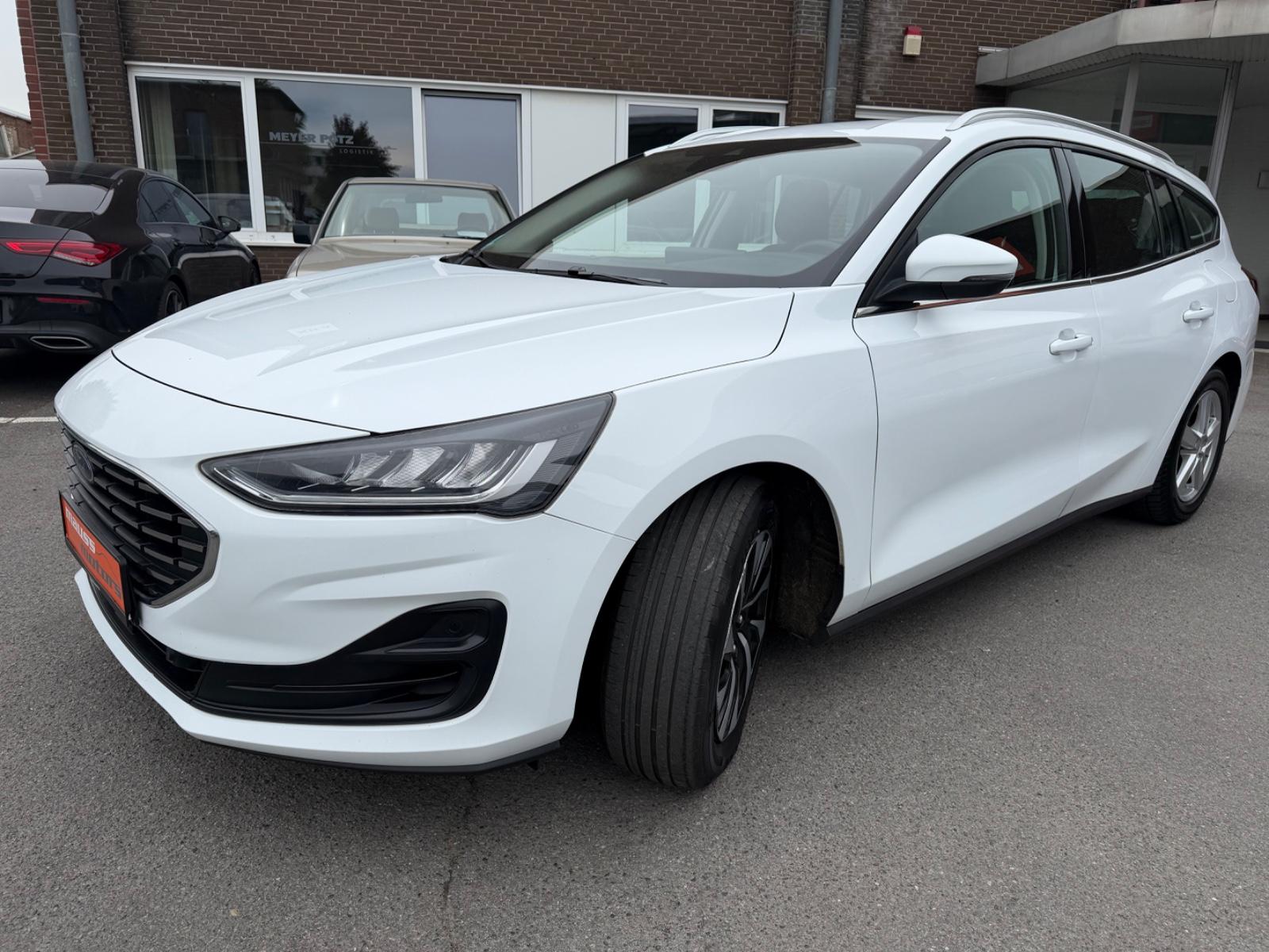 Ford Focus Turnier TITANIUM virt cockp LED - 333