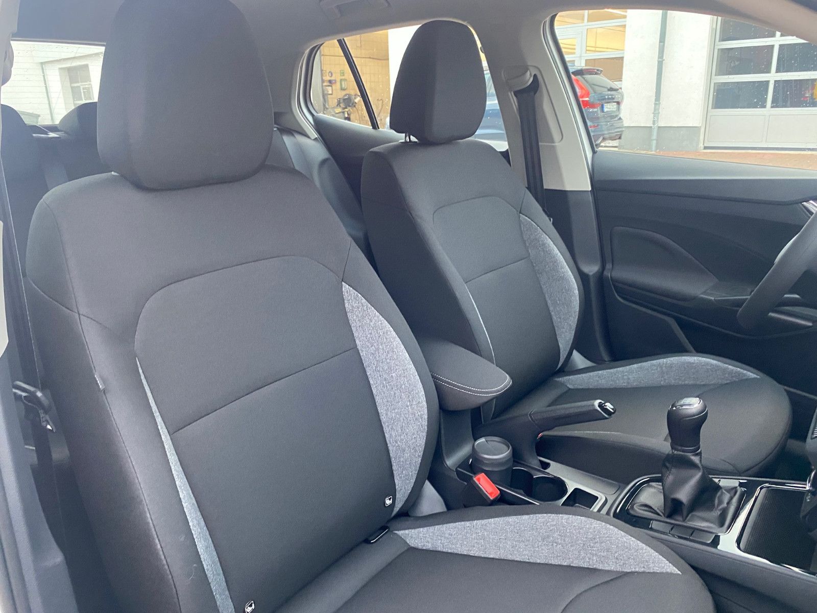 Fahrzeugabbildung SKODA Fabia 1.0l MPI Essence *SOFORT*KLIMA*PDC hinten*