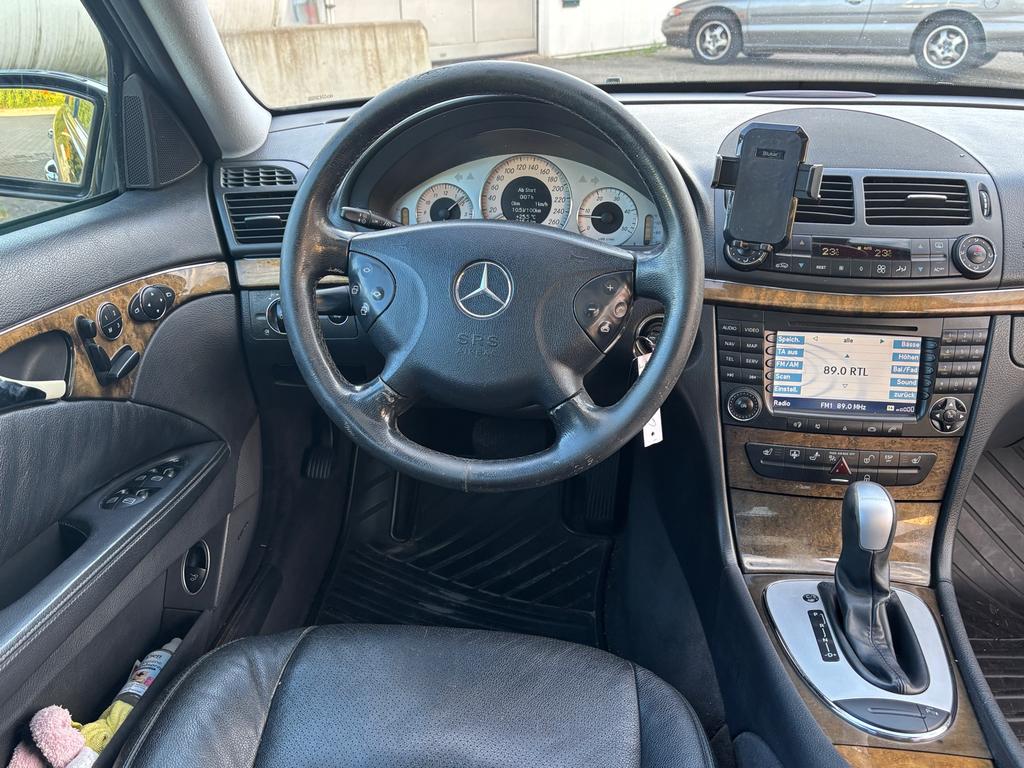 Mercedes-Benz E 280