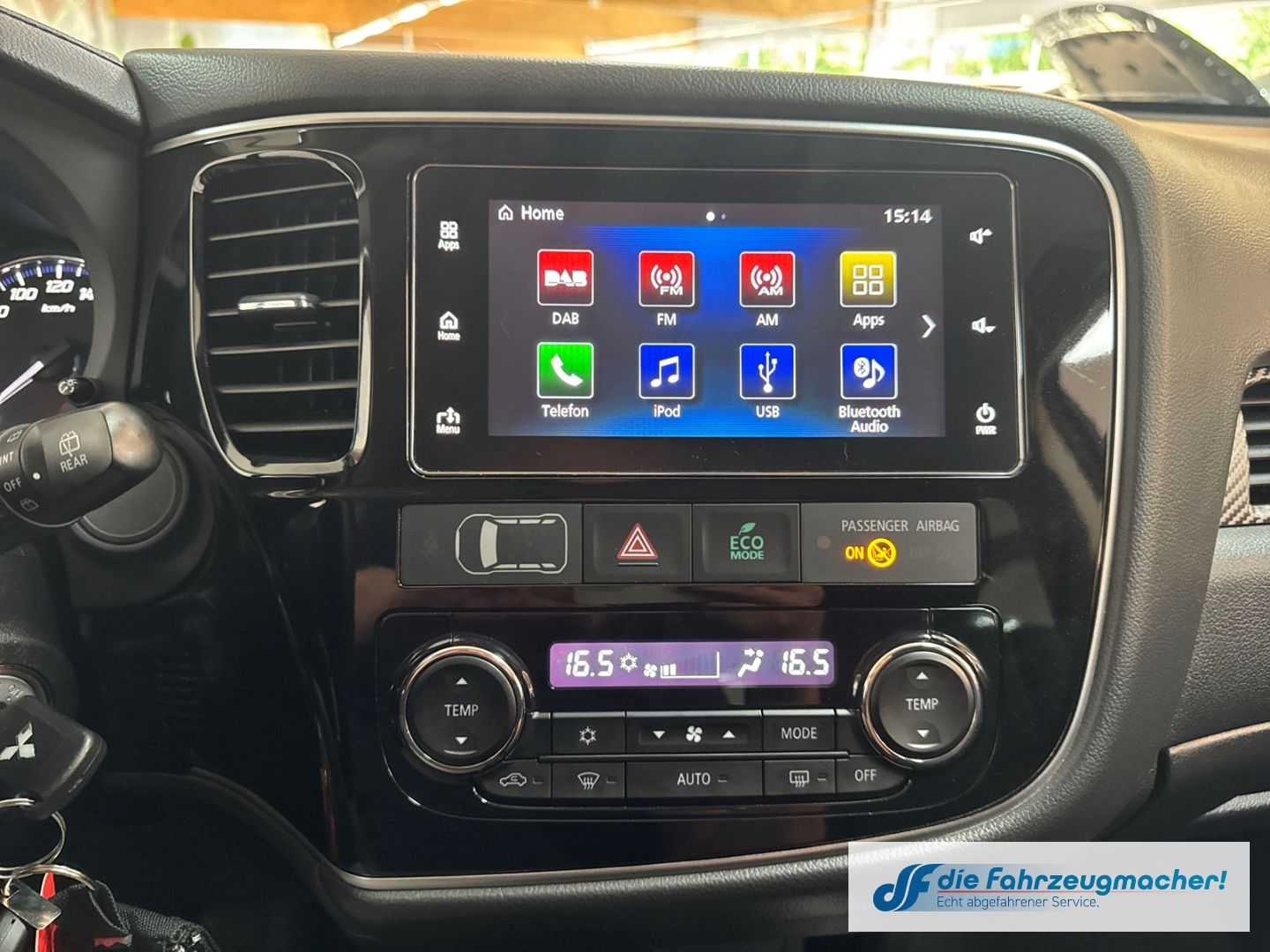 Fahrzeugabbildung Mitsubishi Outlander Edition 100 2WD Apple CarPlay Android