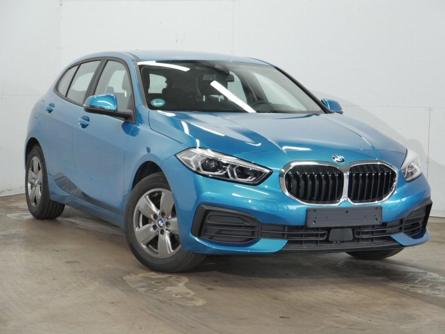 Fahrzeugabbildung BMW 116i | Außenspiegelpaket | Tempomat | Sitzheizun