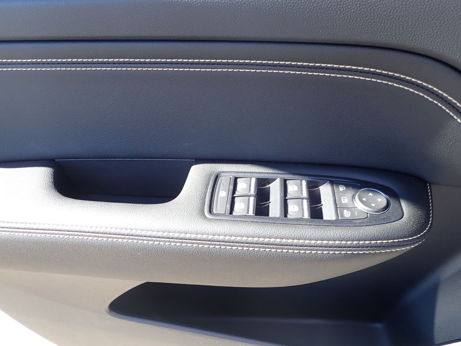 Fahrzeugabbildung Renault Arkana TECHNO Mild Hybrid 140 EDC