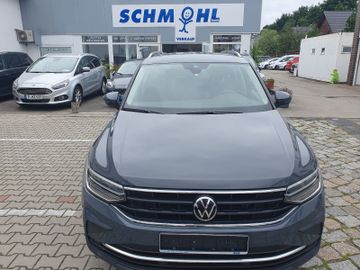 Volkswagen Tiguan - 8