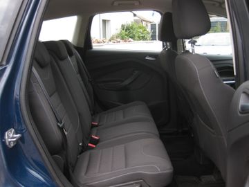 Ford Kuga - 10