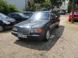 Mercedes-Benz 230 T H Kennzeichen - Mercedes-Benz 230 in Bonn
