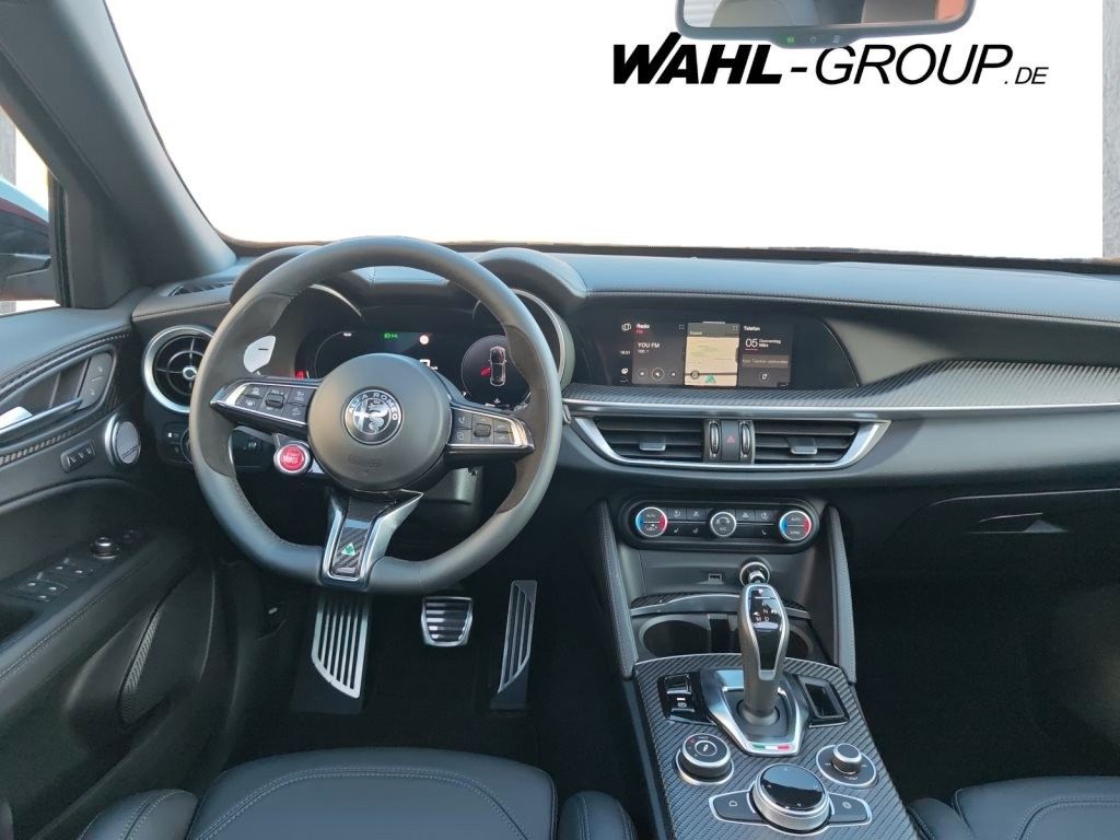 Alfa Romeo Stelvio - Bild 10